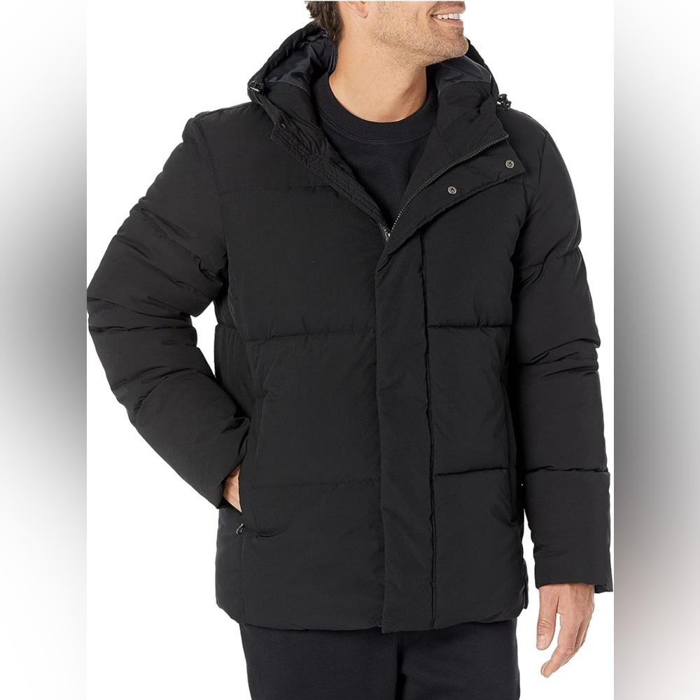 Amazon Essentials Men's Recycled Polyester Mid-Length Hooded Puffer